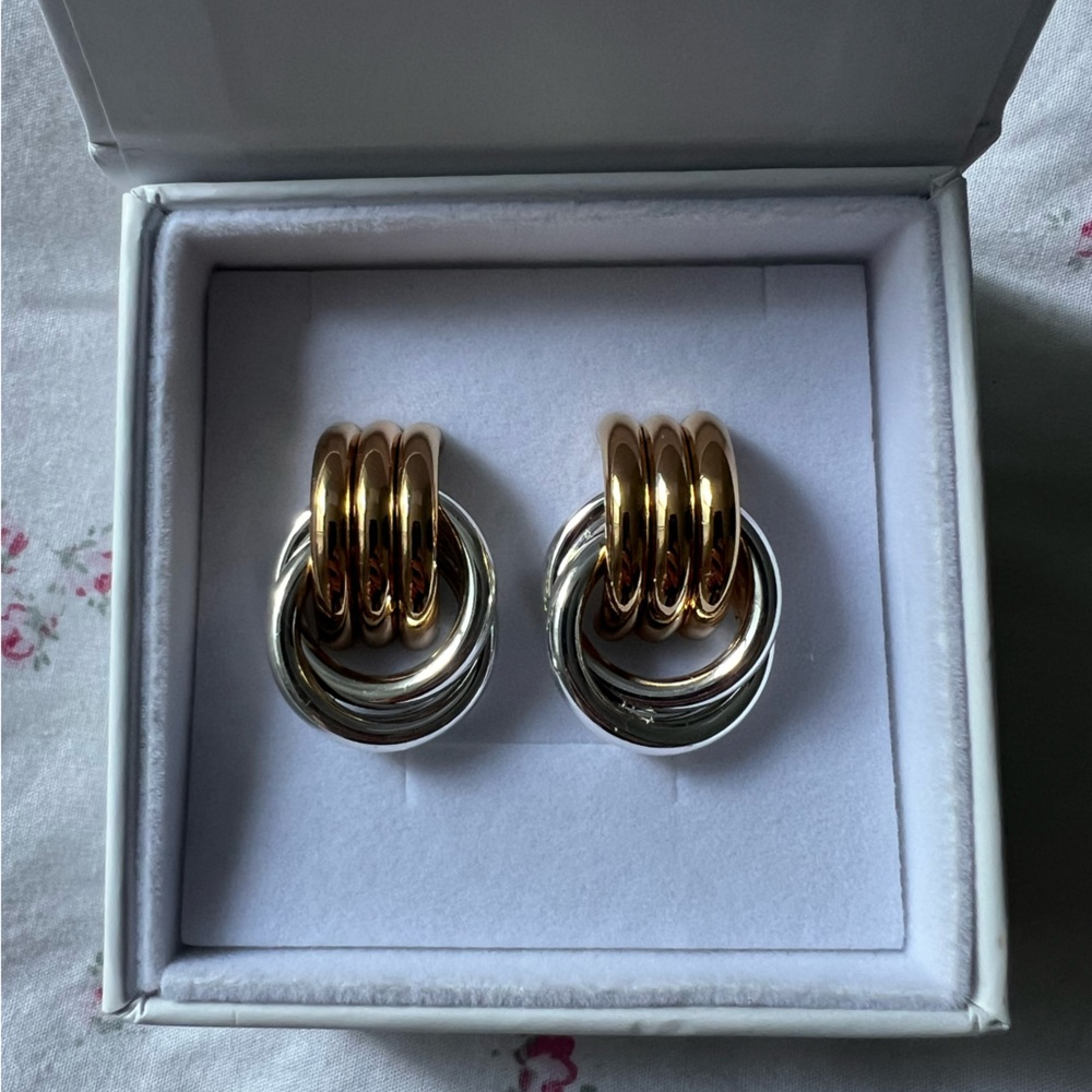 Heaven Mayhem Double Knot Mixed earrings